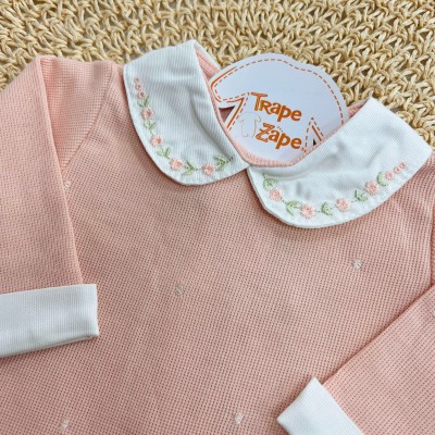  Macacão Tricotil Verão (Tricot 100% Algodão) com Gola Bordada - Florzinhas Rose